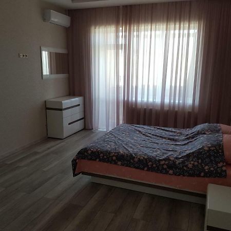 New Apartment On Parkovaya Čornomors'k Esterno foto